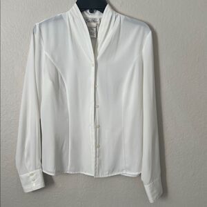 Fred David Women's Full Button Up Collared Long Sleeve in Size 6